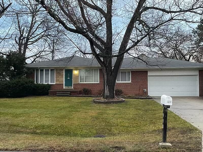 2nd image of 990 Muer Dr