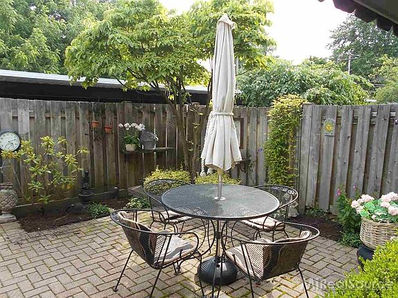2nd image of 1232 Woodbridge St