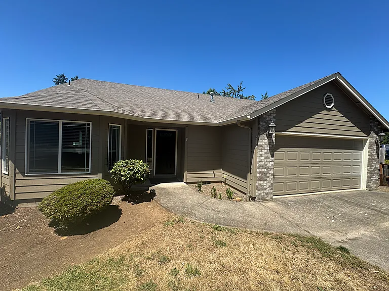 933 Pioneer Dr — Photo 4