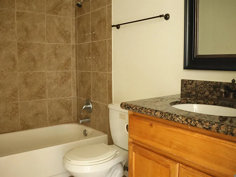 10298 W Winston Ave #7 — Photo 14