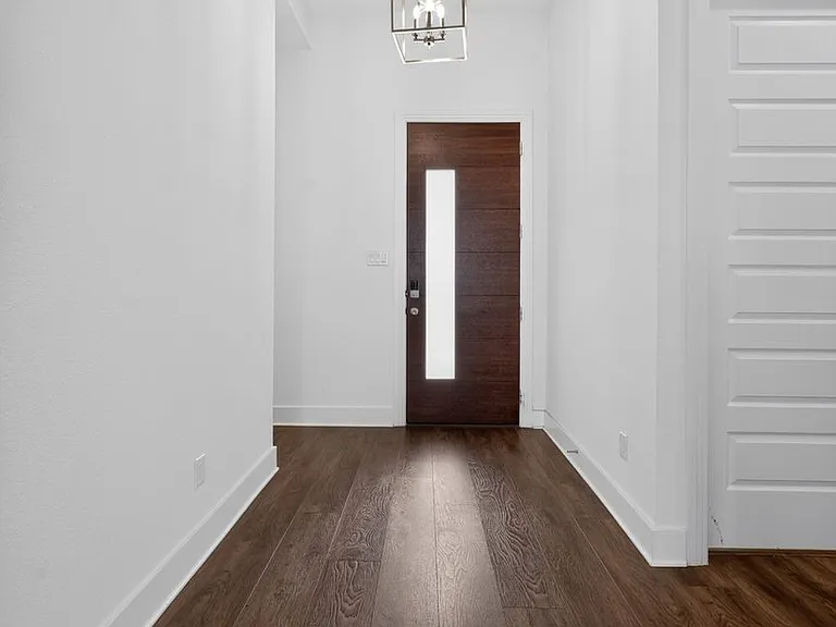 1104 Saratoga Rd — Photo 16