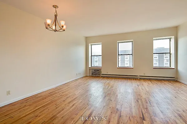 Rented by Town Residential | media 21