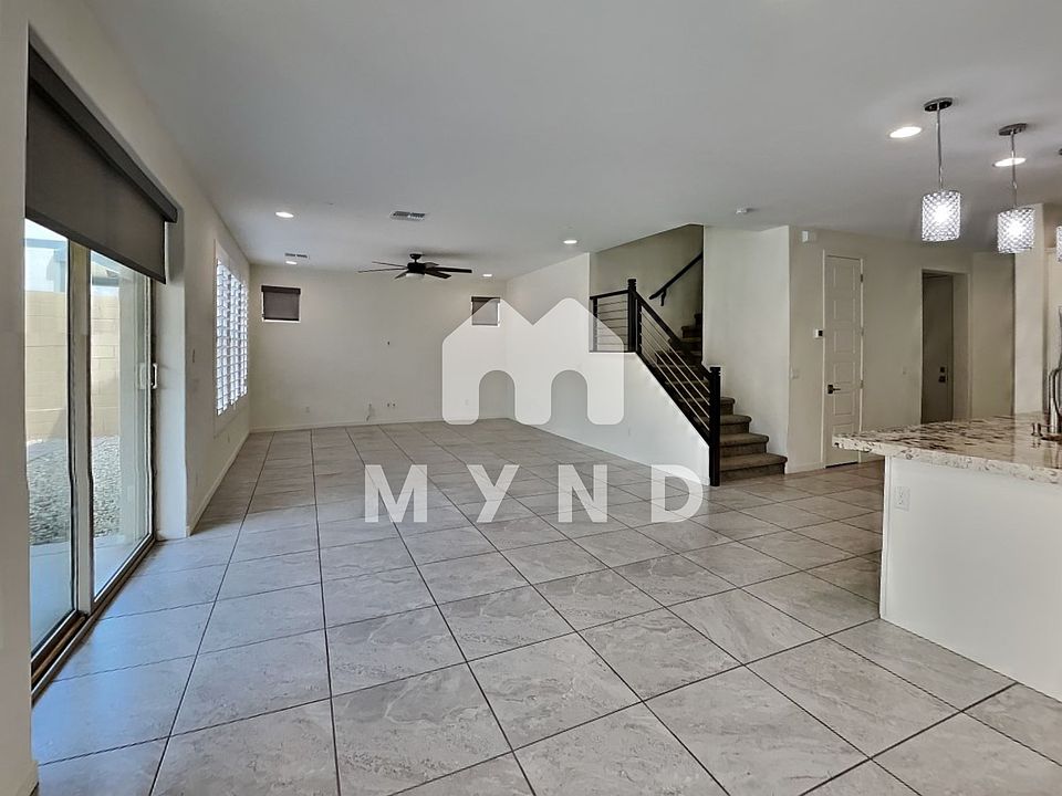 1st image of 16712 S 6th Pl