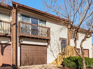 281 Old Elm Dr, Bolingbrook, IL