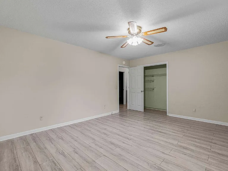 9 Bancroft Dr — Photo 36