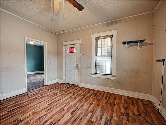4th image of 200 S 12th St