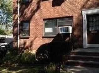2015 Utopia Pkwy, Whitestone, NY 11357