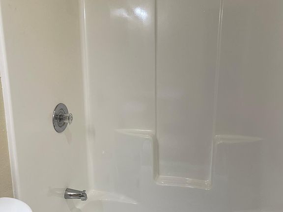 4th image of 4076 42nd St APT 6