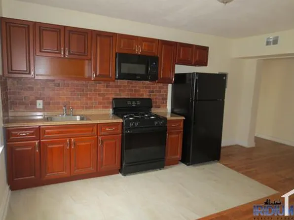 166 Chancellor Ave, Newark, NJ