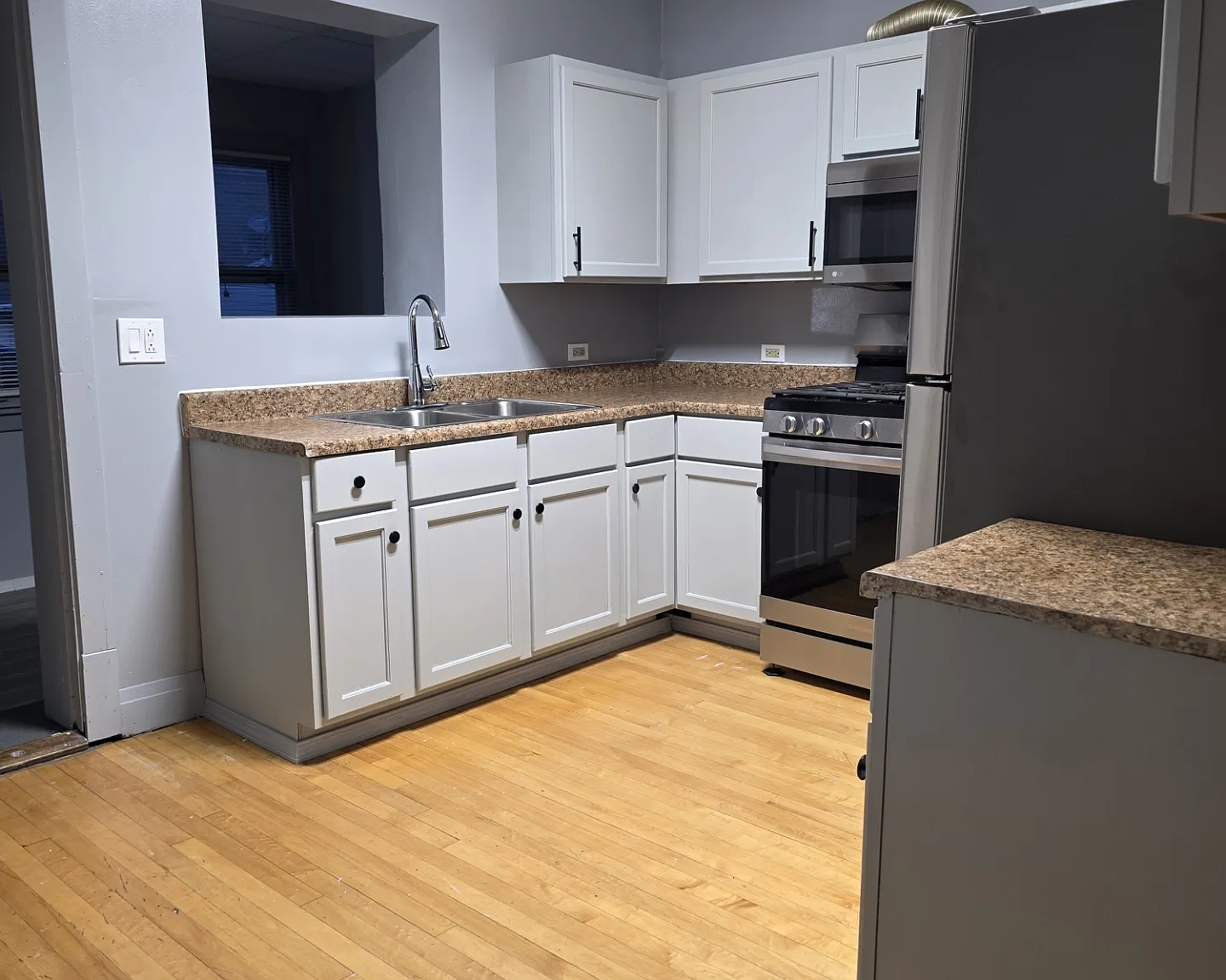 5108 W Henderson St — Photo 2