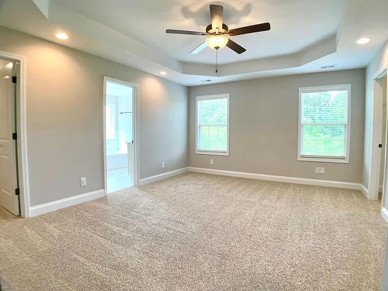 733 Banister Dr — Photo 32