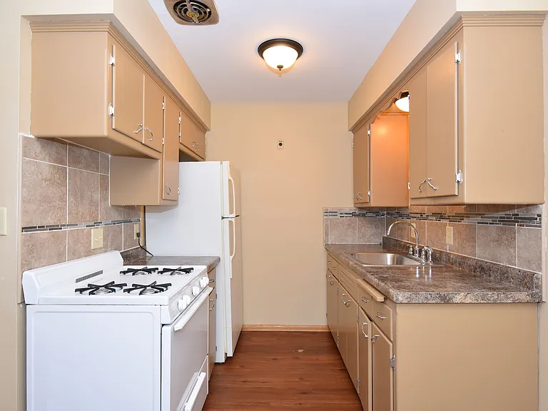 3828 N 76th St #1 — Photo 3