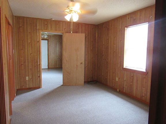 4th image of 413 Avenue K