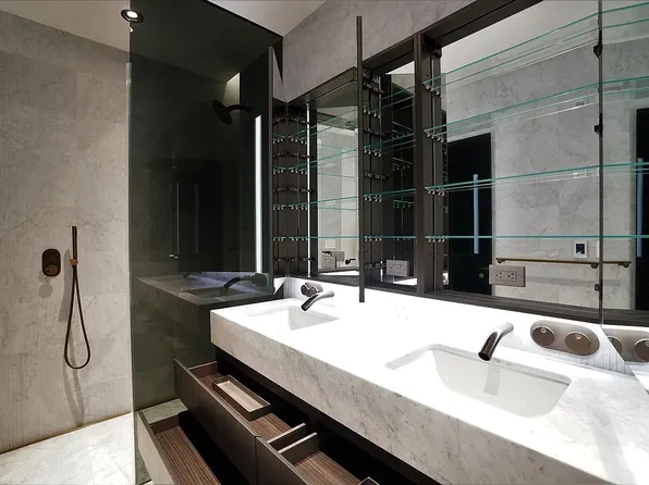 130 William Street image 34 of 68