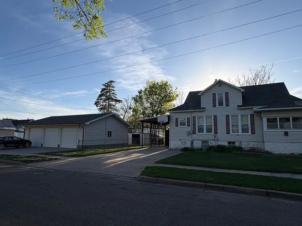 1002 W 4th St, North Platte, NE 69101