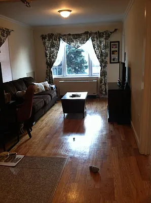 Rented by Realty 2000 Corp | media 21