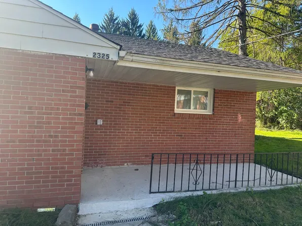 2325 E Midlothian Blvd, Struthers, OH 44471