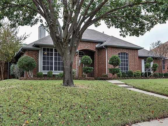 2nd image of 1714 Hillwood Dr