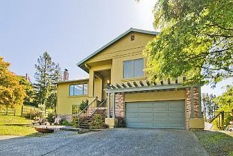 Main Extior :: 8 Indian Trail Court