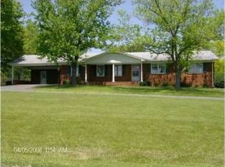 477 Perkins Rd, Kents Store, VA 23084