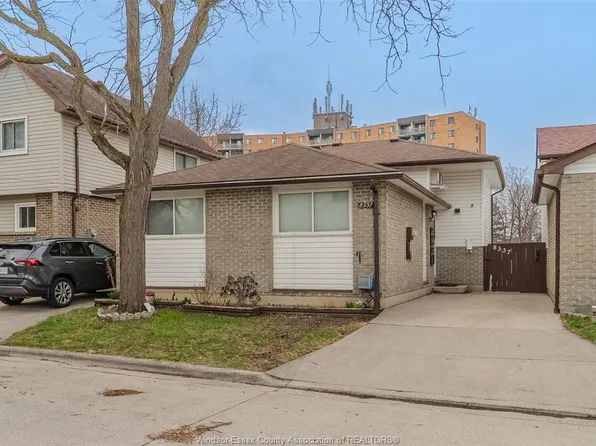 8337 E Moor Ct, Windsor, ON N8S 4M7