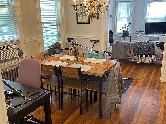 02 Dining Rm
