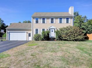 18 Etelvina Ct, Bristol, RI 02809