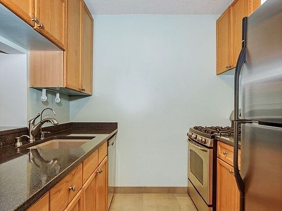 4th image of 474 48th Ave APT 33E