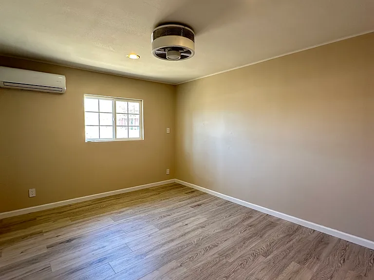 65911 Buena Vista Ave — Photo 12
