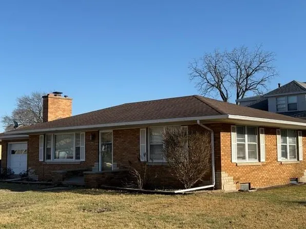 2430 8th St, Peru, IL 61354