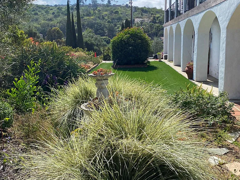2910 Hill Valley Dr — Photo 29