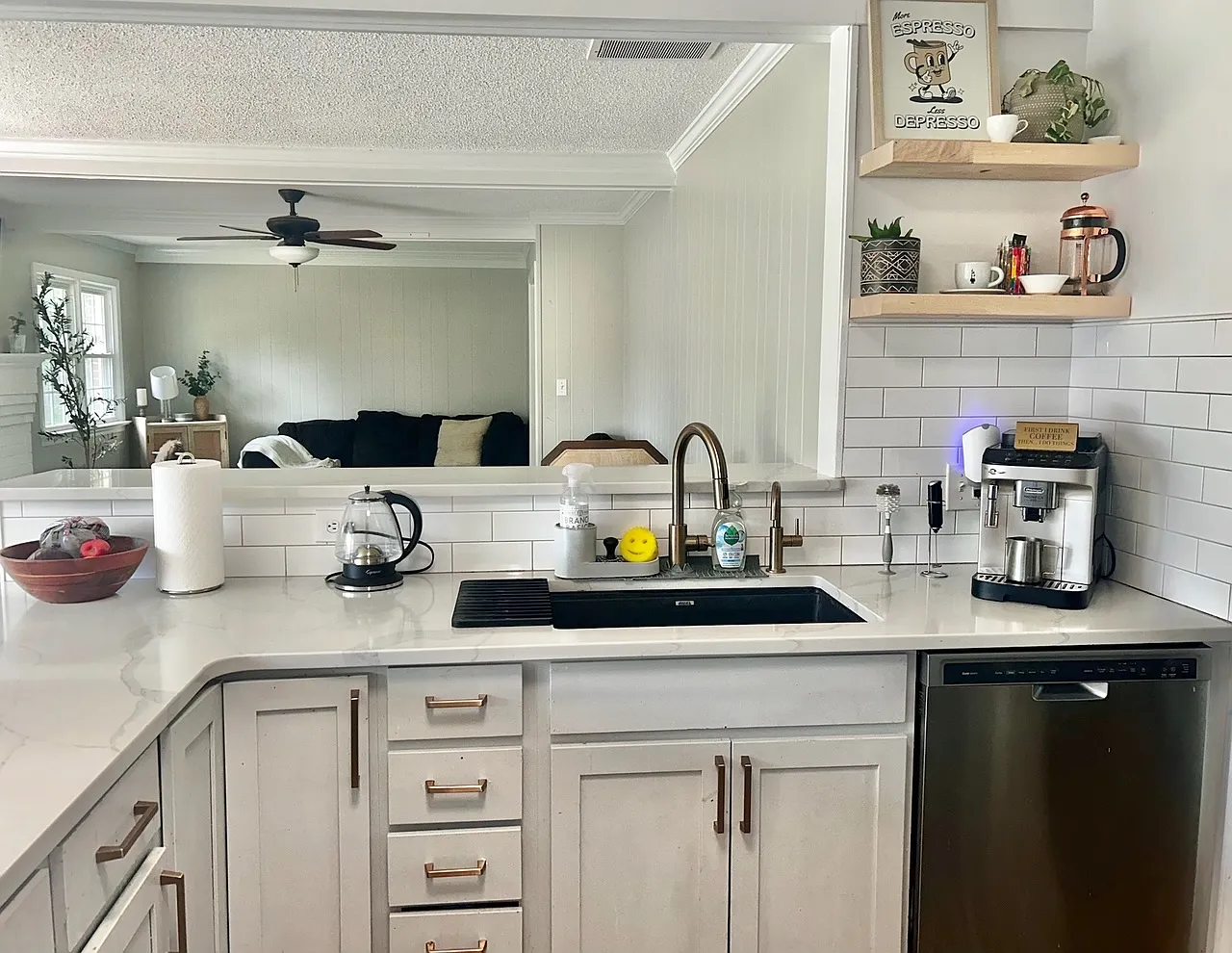 4 bed, 2292 sqft, $3,400 — Photo 3