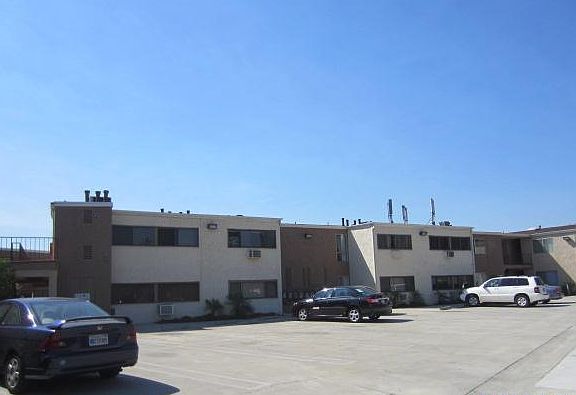 4th image of 3030 Valle Vista Dr APT 12