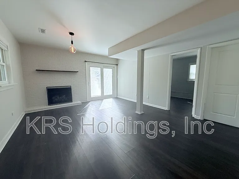 1512 Basewood Dr — Photo 6
