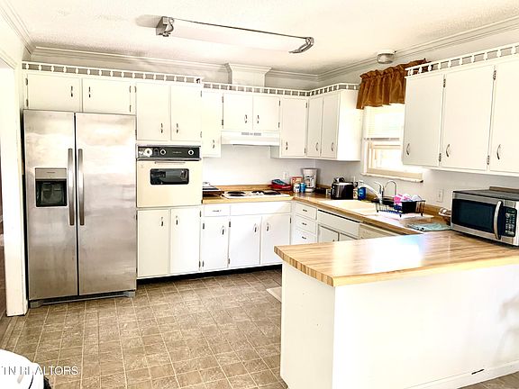 2nd image of 309 Allison St