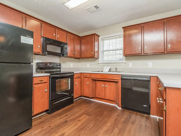 4465 Winton Dr — Photo 4