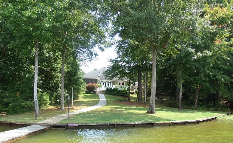 1st image of 1814 River Oaks Dr