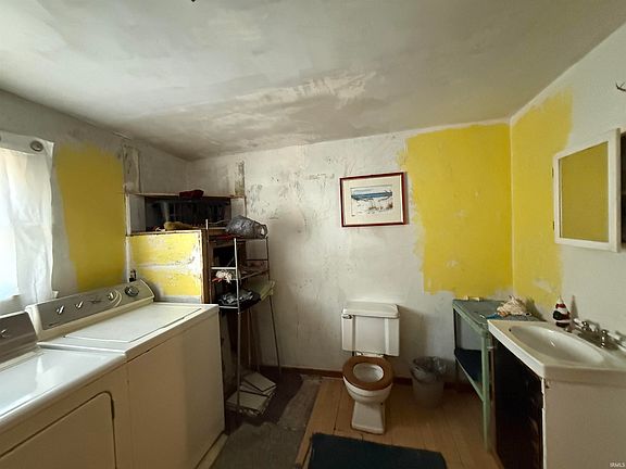 5th image of 709 E 22nd St