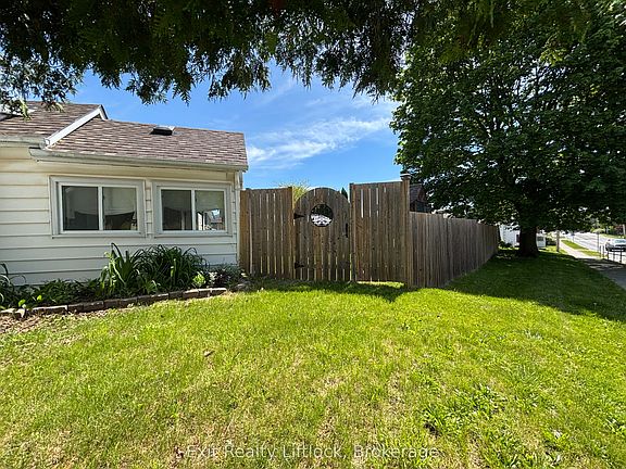 5th image of 43 Toronto Rd