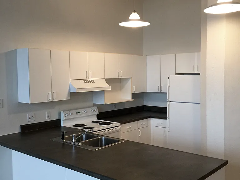 LaSalle Apartments — Photo 20