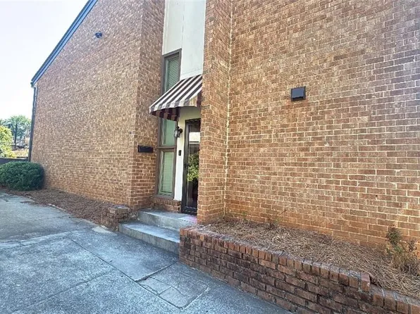 3257 Clairmont North NE, Atlanta, GA 30329
