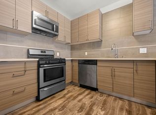 Lafayette Place, Los Angeles, CA 90019