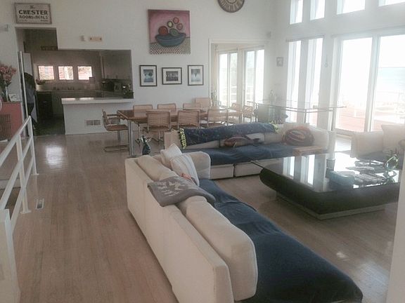 4th image of 185 Bay Ave E