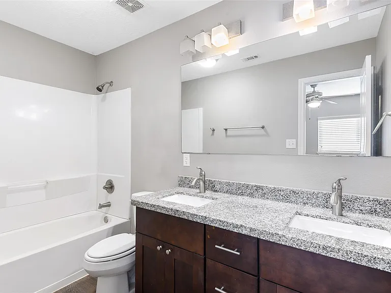 124 Artesian Way — Photo 16