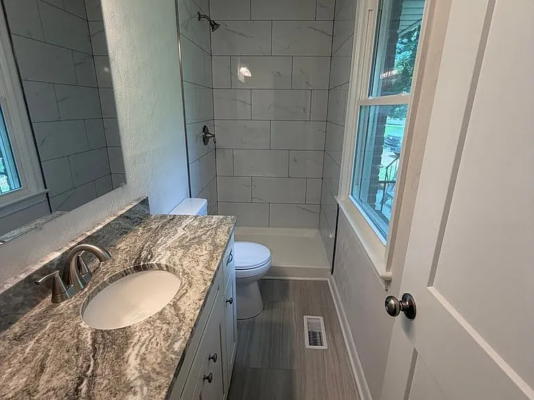 1221 Burlington Rd — Photo 6