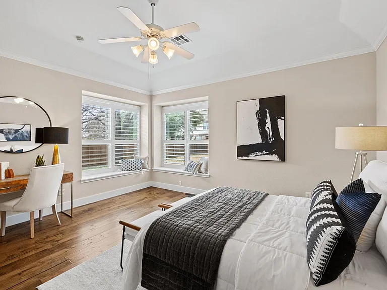 8112 Cobblestone — Photo 21