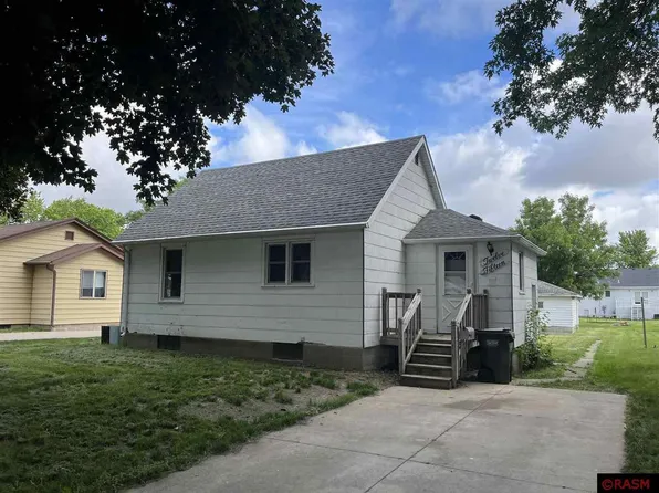 1215 9th Ave N, Saint James, MN 56081