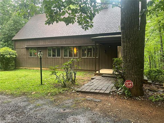 2nd image of 177 King Park Cir