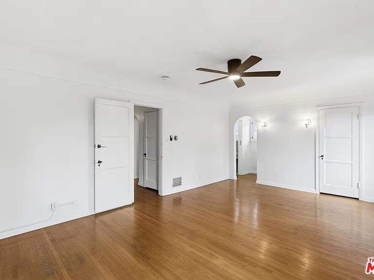 1530 Valley View Rd — Photo 17