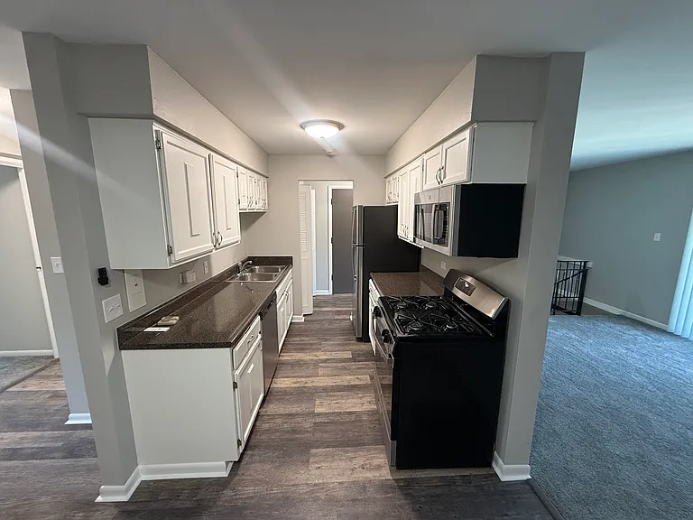 1442 Carriage Ln #2 — Photo 8